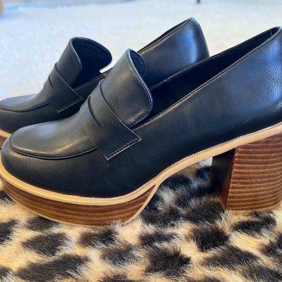 Oasis Society Hannah Shoe, Blk - Picture 1 of 14